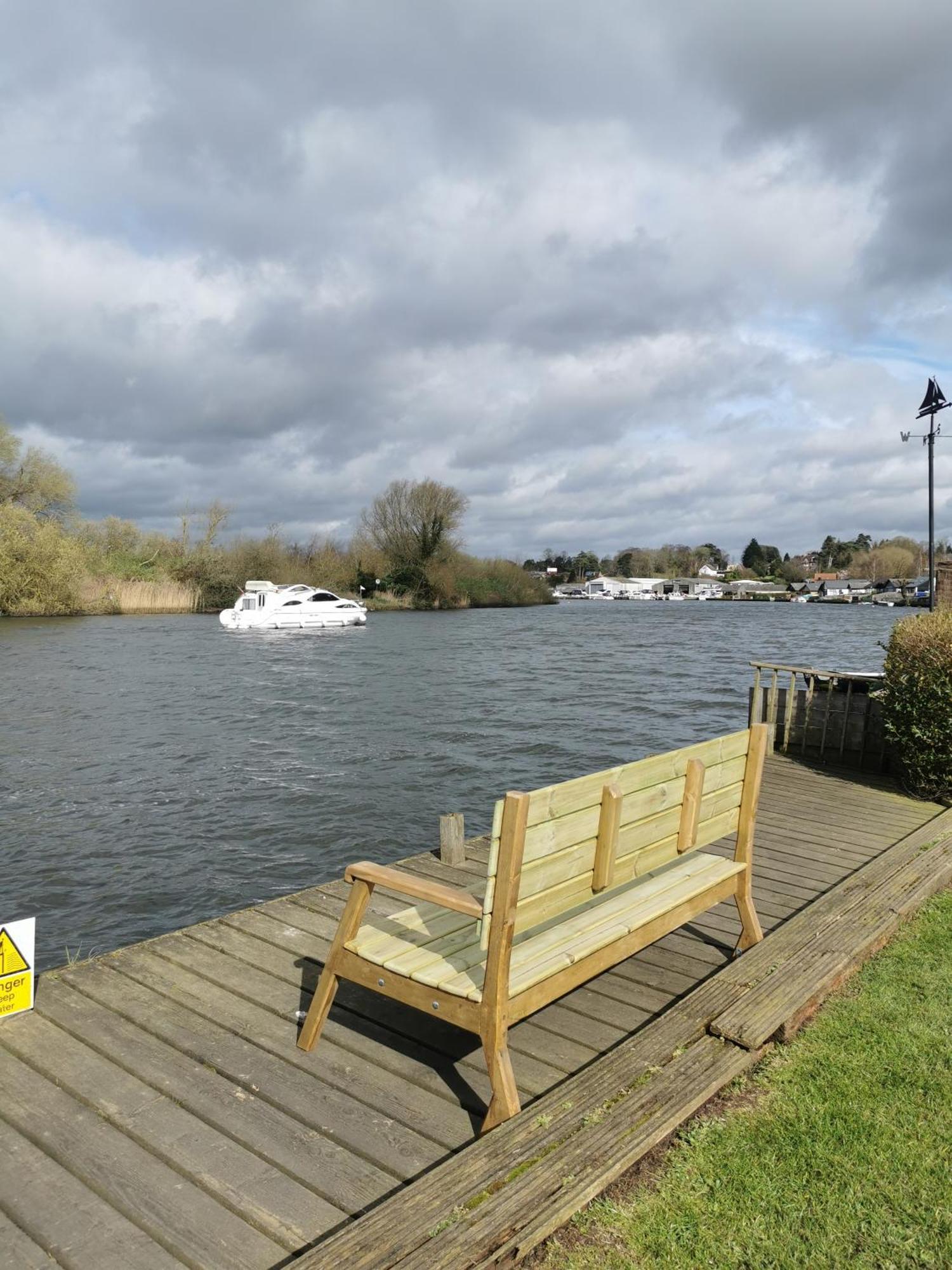 River View - Norfolk Broads Brundall Exterior foto